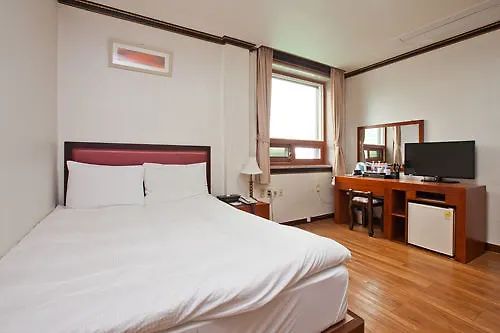 Youngbin Hotel Seoul 2*,  South Korea